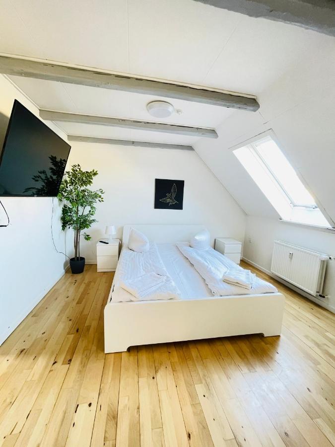 Aday - Reberbansgade Apartment Suite Aalborg Exterior photo